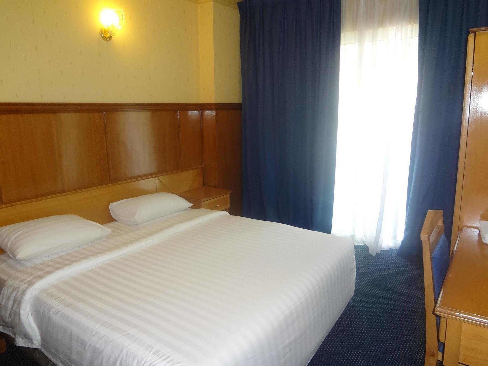 Royal Plaza Hotel Apartments Dubai Esterno foto